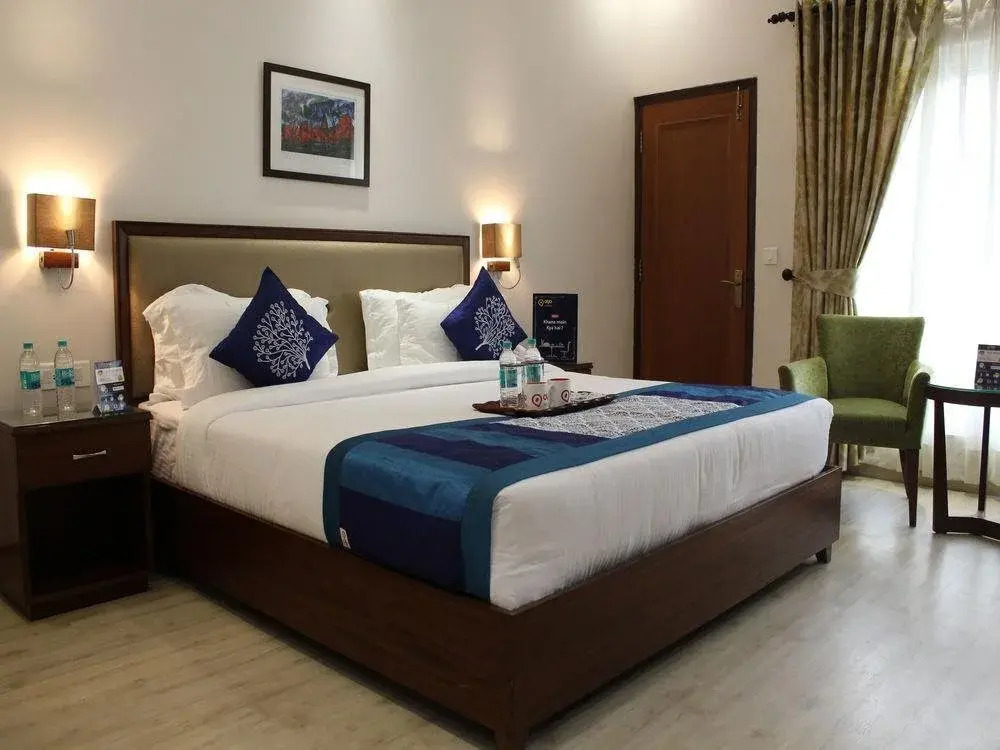 Hotel UNA Comfort Misty Oak By OYO Rooms