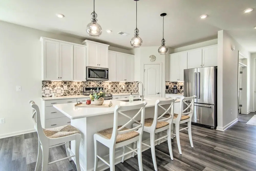 5 Mi to Beach & Pool Access: Bishop's Landing Home