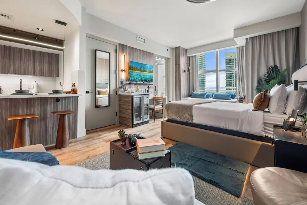 AKA Brickell Studio Free Parking by Palermo Home