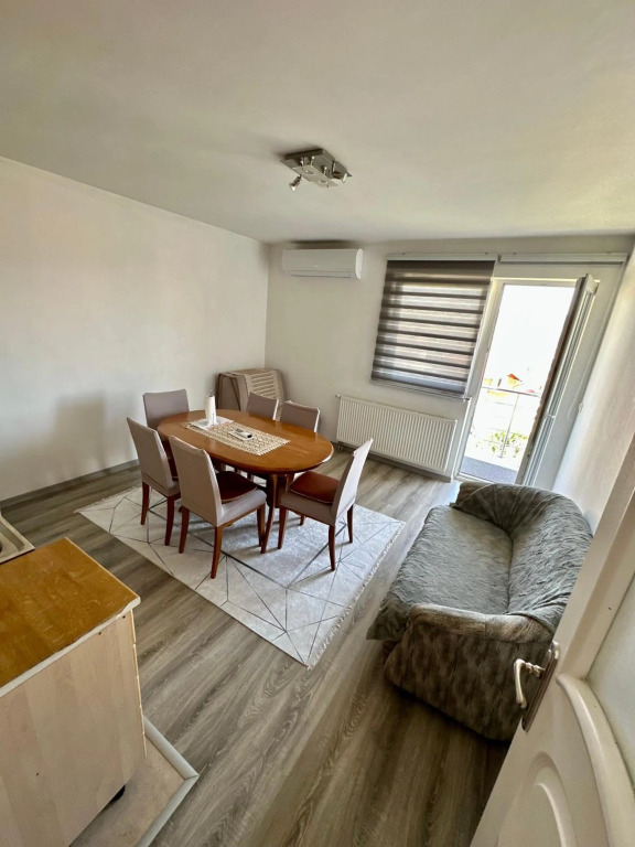 Apartman Ejna