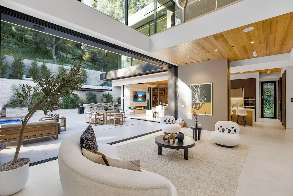 Hutton Modern