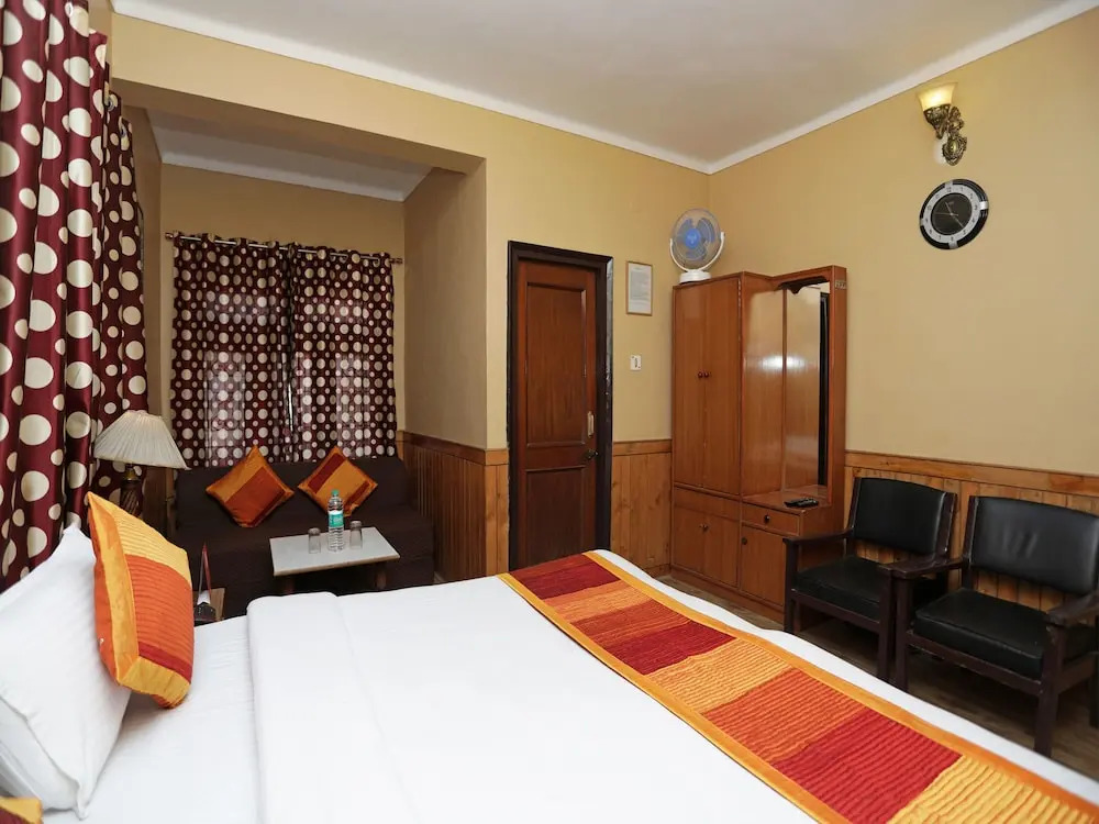 OYO 12542 Hotel Ankur Plaza