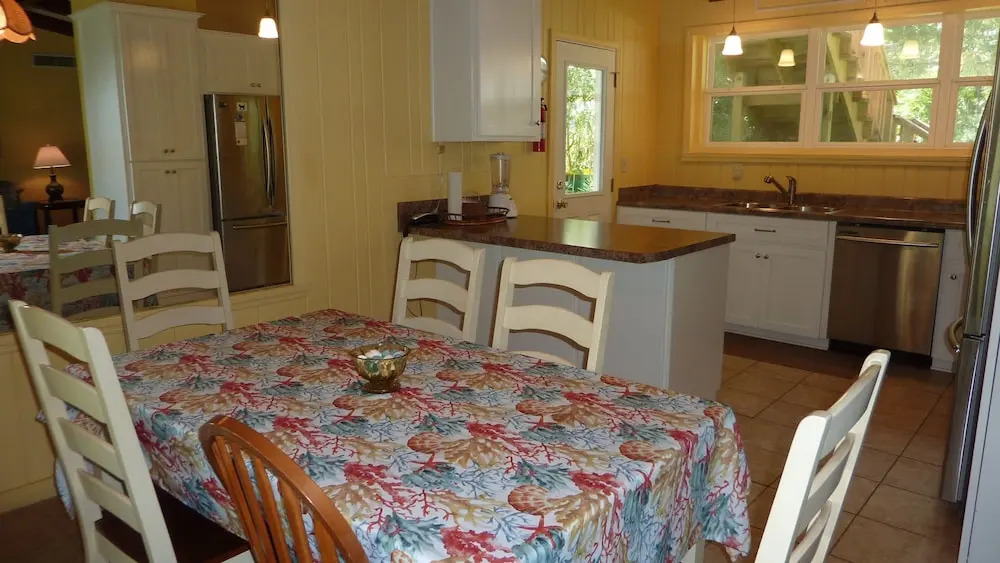 Cottage BY THE SEA - Unit A by Jekyll Realty