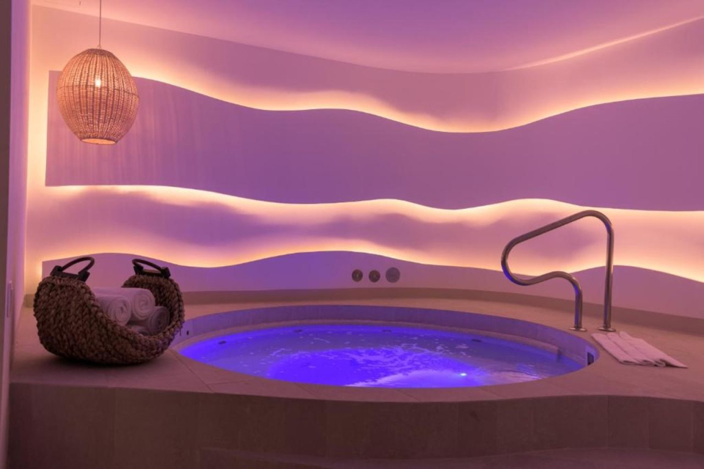 Grand Miramar All Luxury Suites & Residences