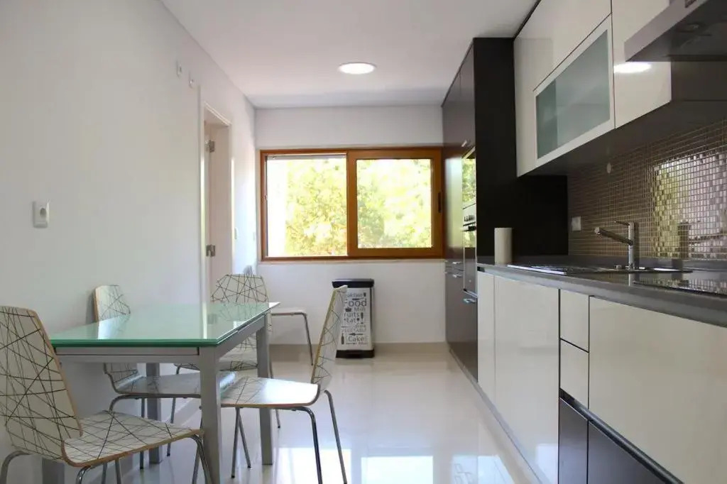 Damaia Apartment