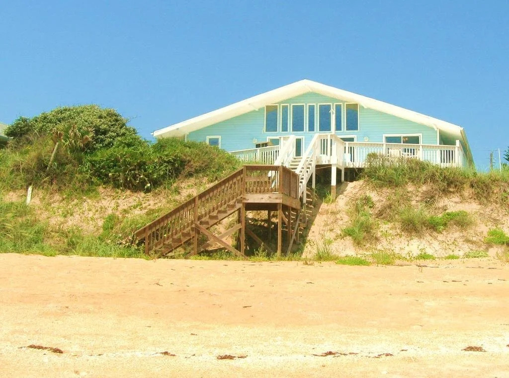 Blue Ocean Breeze 5 Br home by RedAwning