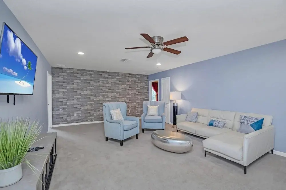 Perfect Location, Beautiful and Spacious 8BD Home, Free Waterpark! #8so884