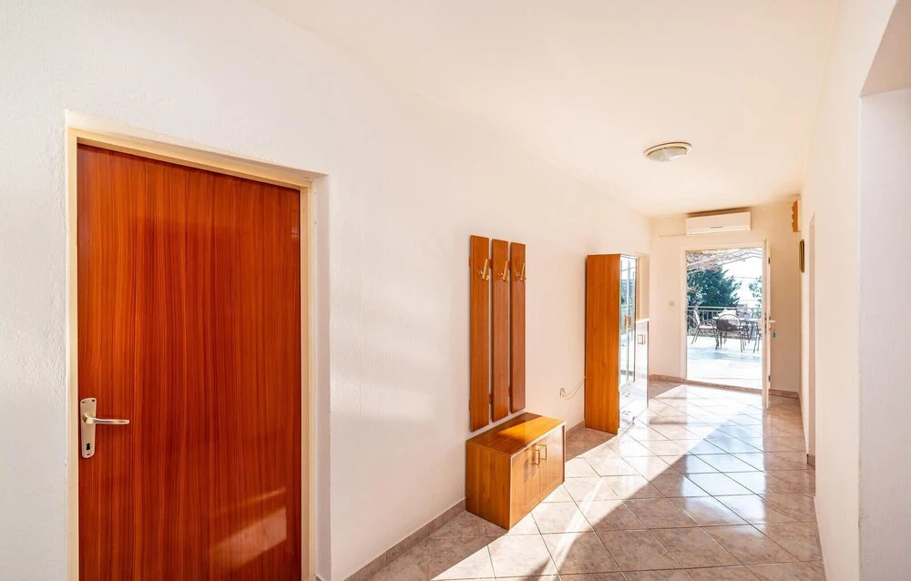 Stunning Apartment in Jasenice With 3 Bedrooms and Wifi
