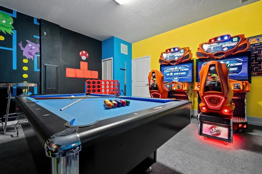Tr_531r Champions 8 Bedroom Home