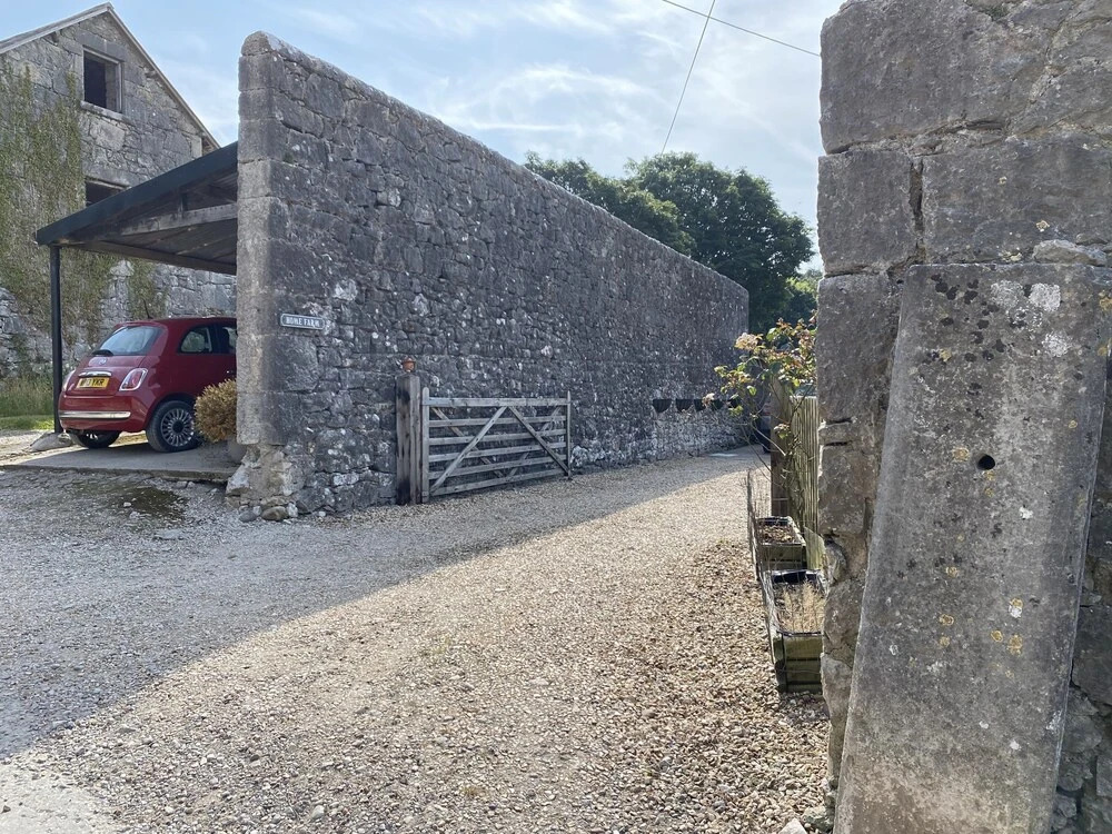 Massive Enclosed Garden & Stunning Views, St Asaph