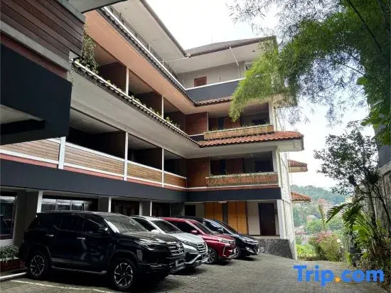 Kayuna Resort