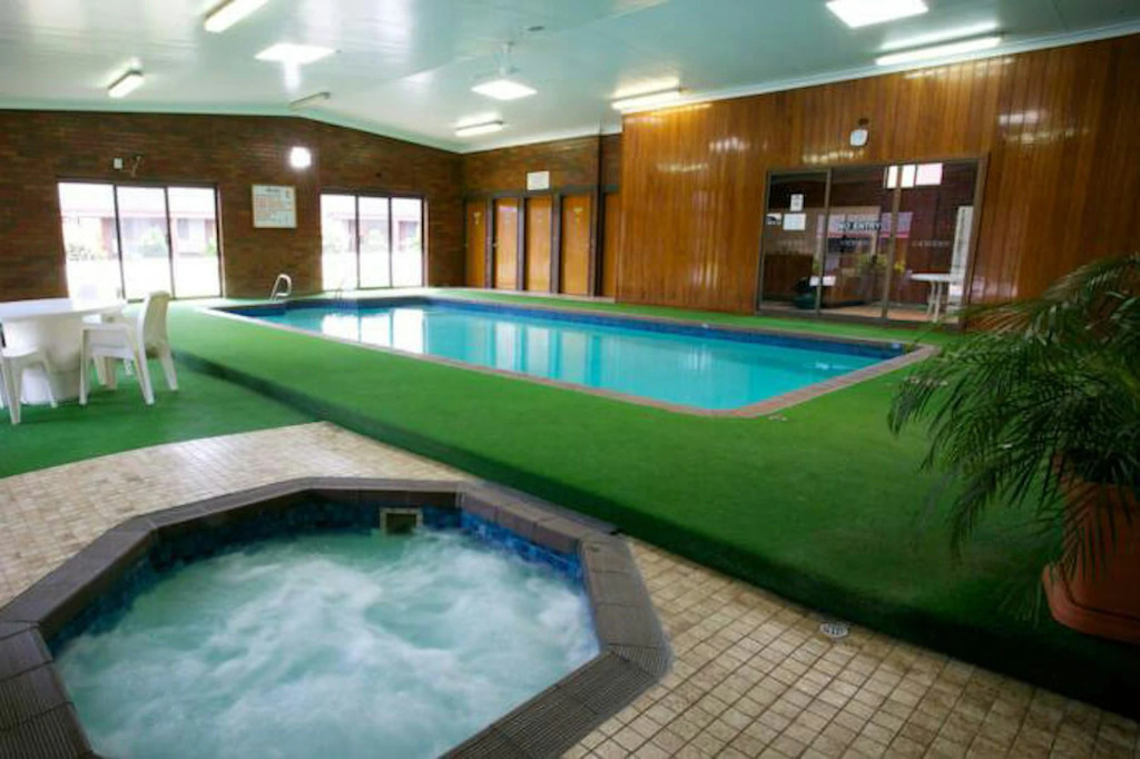 Golden Grain Motor Inn