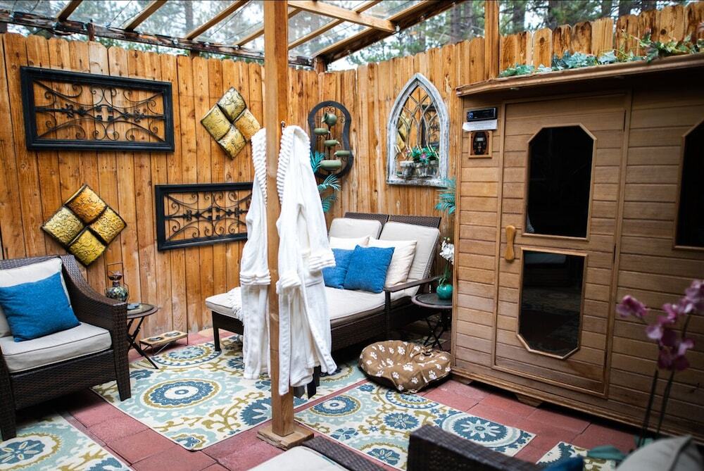 Fireside Lodge