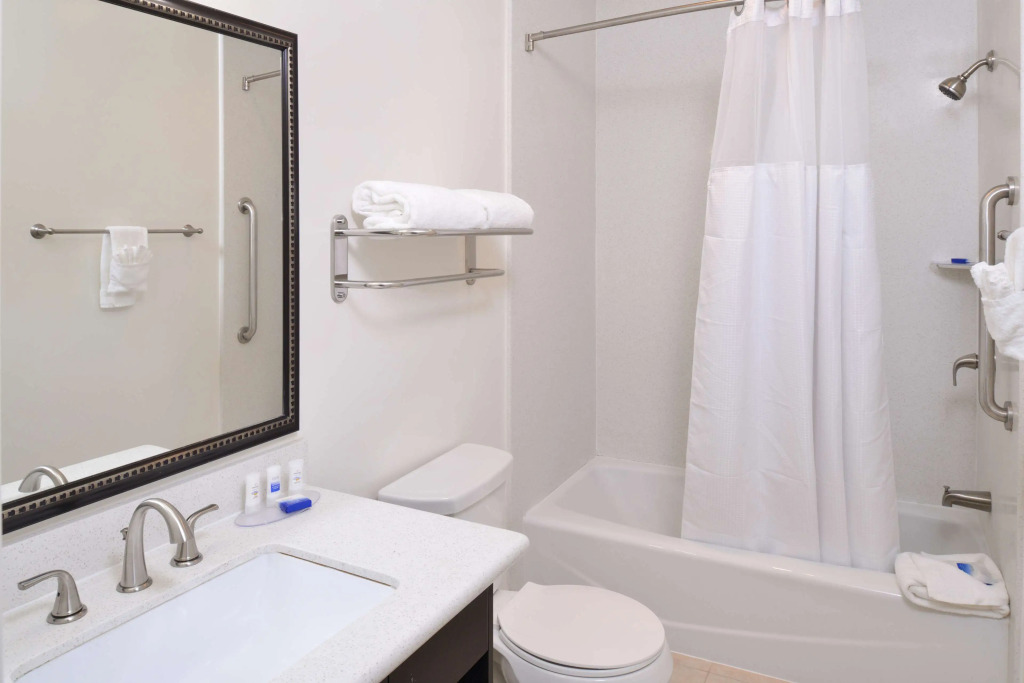 Best Western Plus LA Mid-Town Hotel