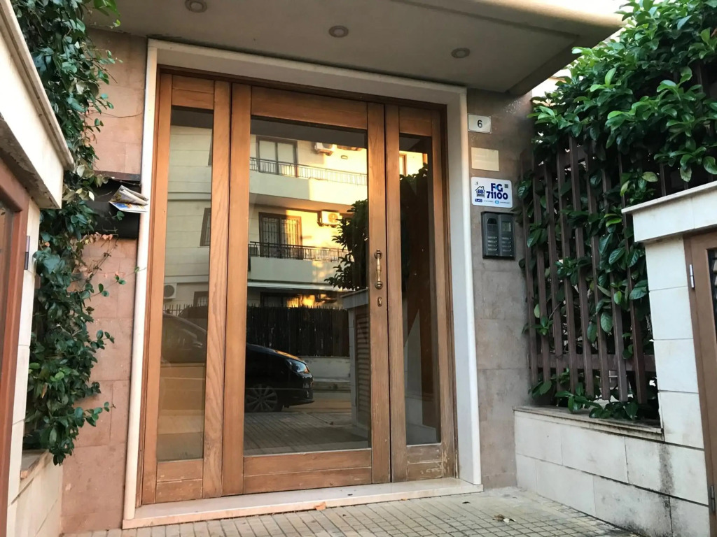 F&G 71100 - Appartamento sanificato con prodotti conformi al DGPRE 05443 - colazione inclusa - in zona tranquilla e riservata - a pochi min dall aeroporto - box auto privato su richiesta