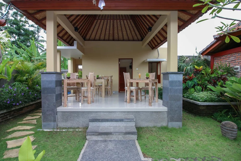 Airy Sukawati Kemenuh Raya Sumampan Bali