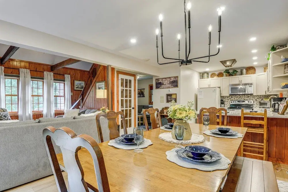 Honey Paws Inn: Wilmington Home 6 Mi to Mount Snow