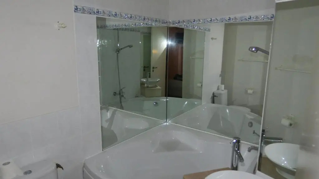 Yatt Hotel