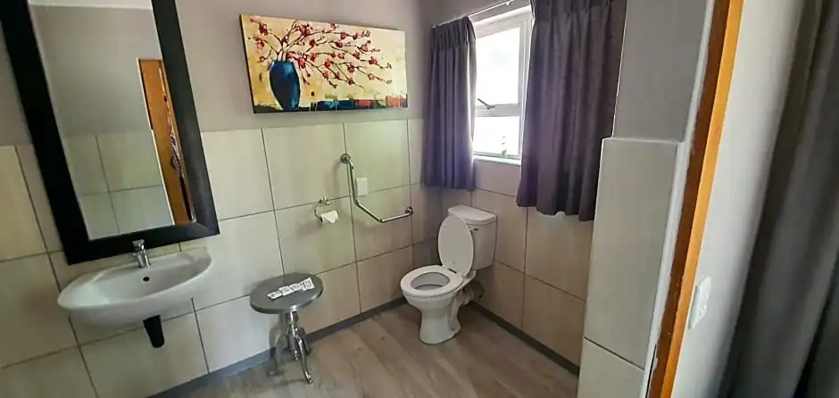 Acacia Lodge