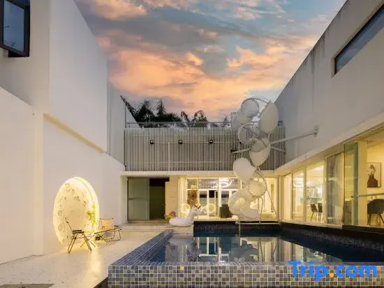 Sanya Cloud·Banshan Cloud Travel Design Pool Villa (Dadonghai Banshan Peninsula Branch)