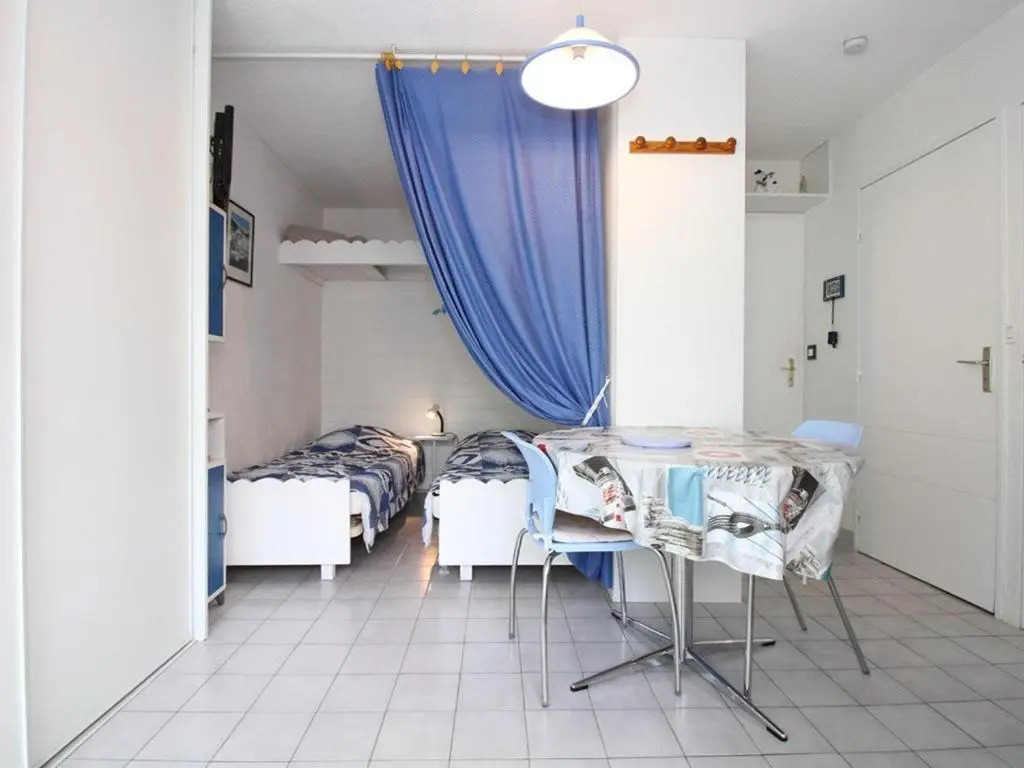 Appartement Balaruc-les-Bains, 1 pièce, 2 personnes - FR-1-553-58