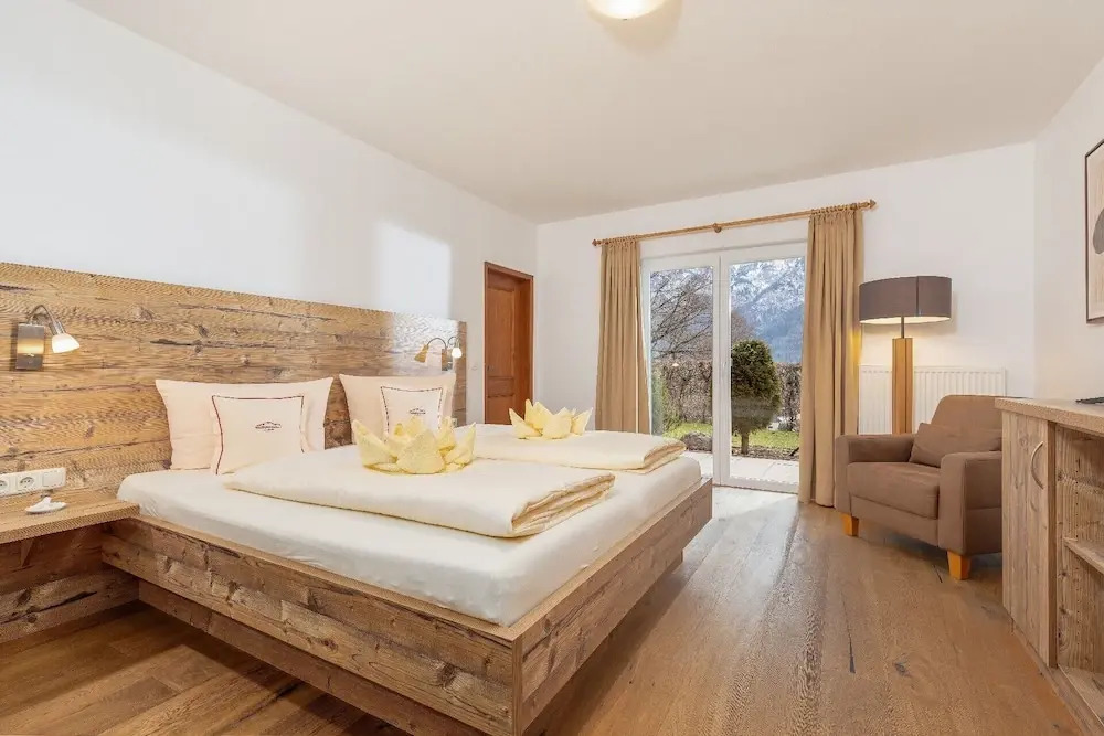 Luxus Ferienhaus Salzburg Chalet mit Pool, Sauna, Whirlpool, Kamin