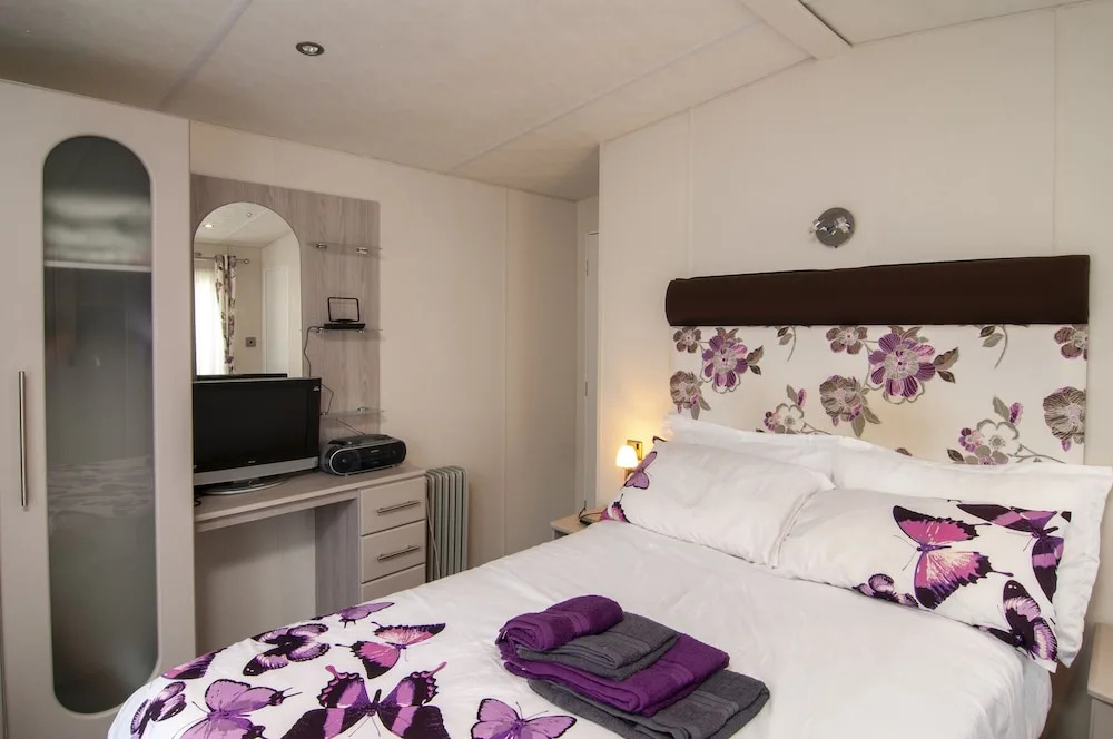 Lodge - Sleeps 6 With Pool Access