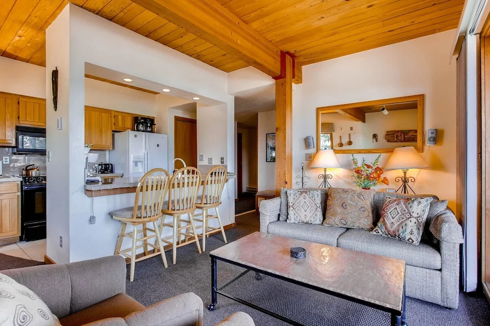 1 Br With Amazing Views Of Mountain Range 1 Bedroom Condo - No Cleaning Fee! by RedAwning