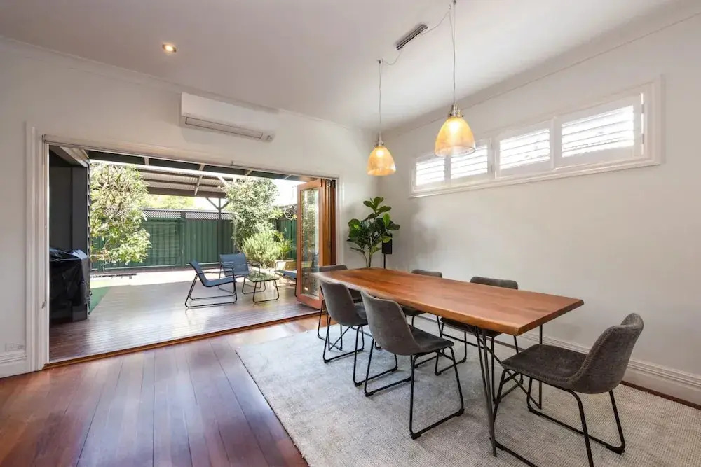 Renovated 3 Bedroom Family Home in Richmond With Parking