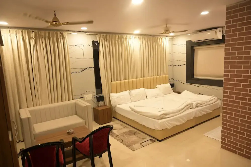 Hotel SLR Grand Haven