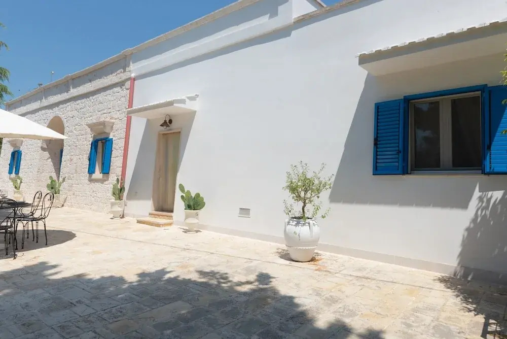 Trulli in Itria Valley with Infinity Pool