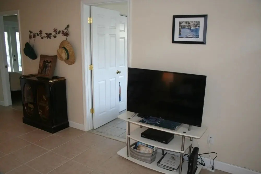 Koala 2 - Classic Florida Home 2 - Close to Beach and Restaurants
