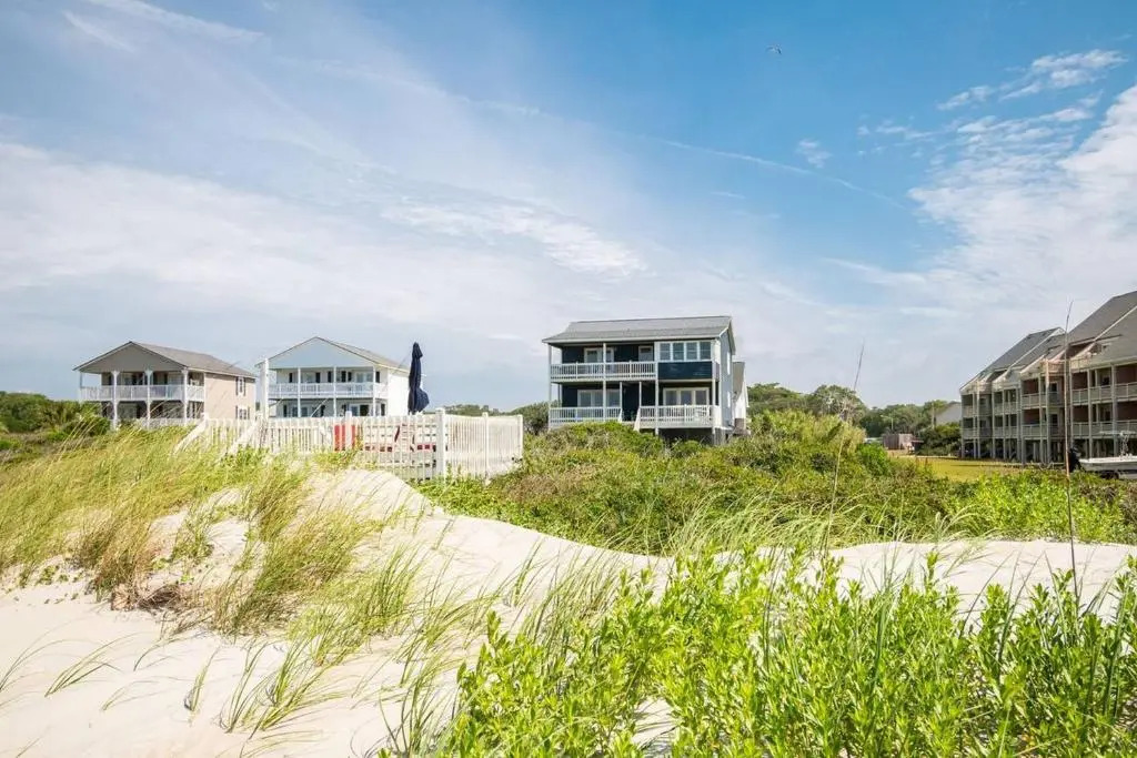 Sweet Retreat by Oak Island Accommodations