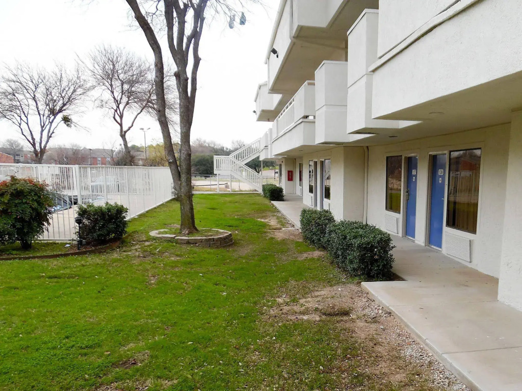 Motel 6-Irving, TX - Irving DFW Airport East