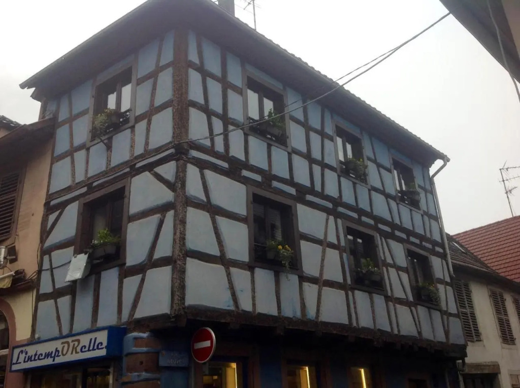 Maison Bleue