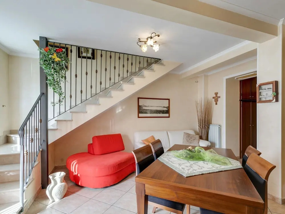 Belvilla by Oyo Sirente House