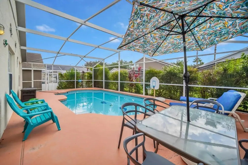Bright Spacious Retreat With Private Pool Lanai Game Room