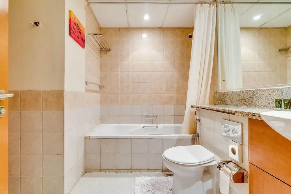 1 Bedroom Apartment Greens