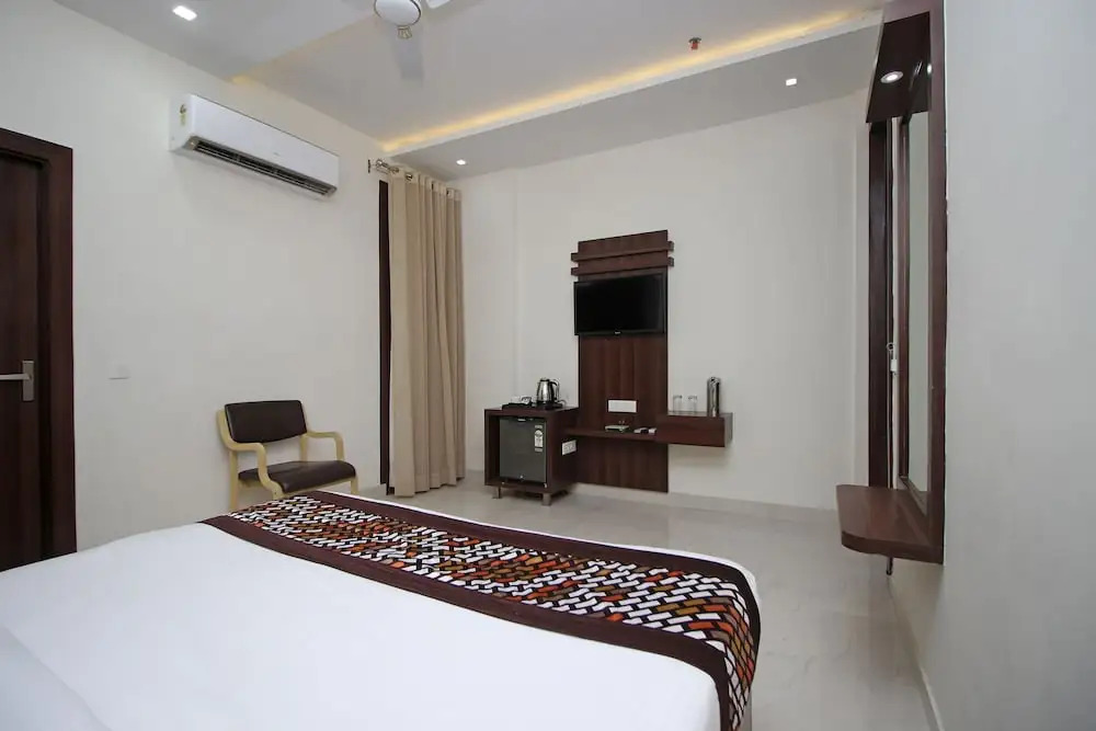 Hotel Opal Courtyard
