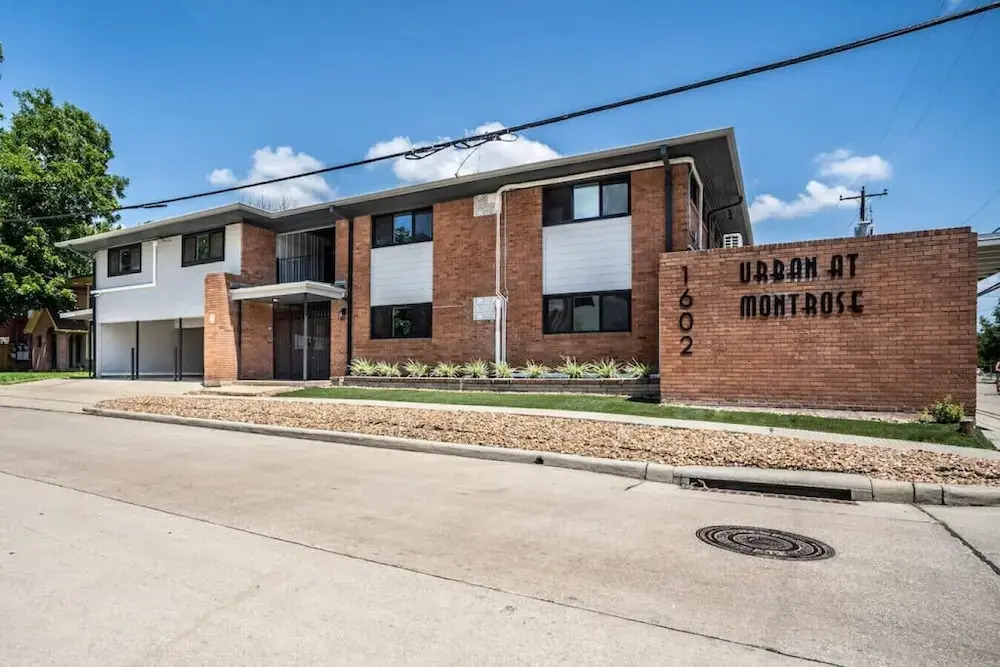 Spacious Apt Home 6 Min From Medical Center!