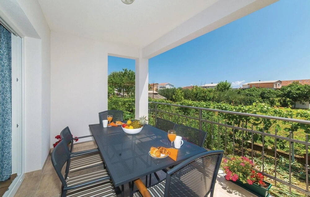 Two-Bedroom Holiday Home In Kastel Novi