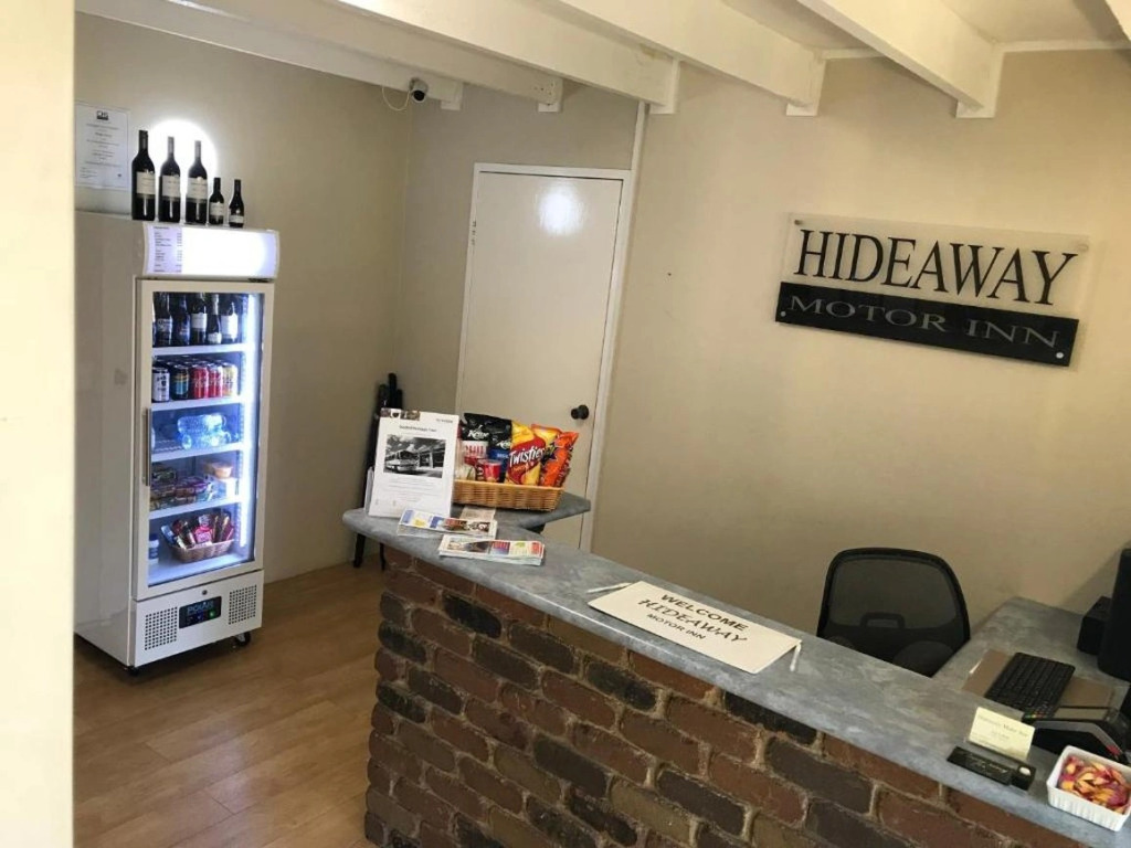 Hideaway Motor Inn