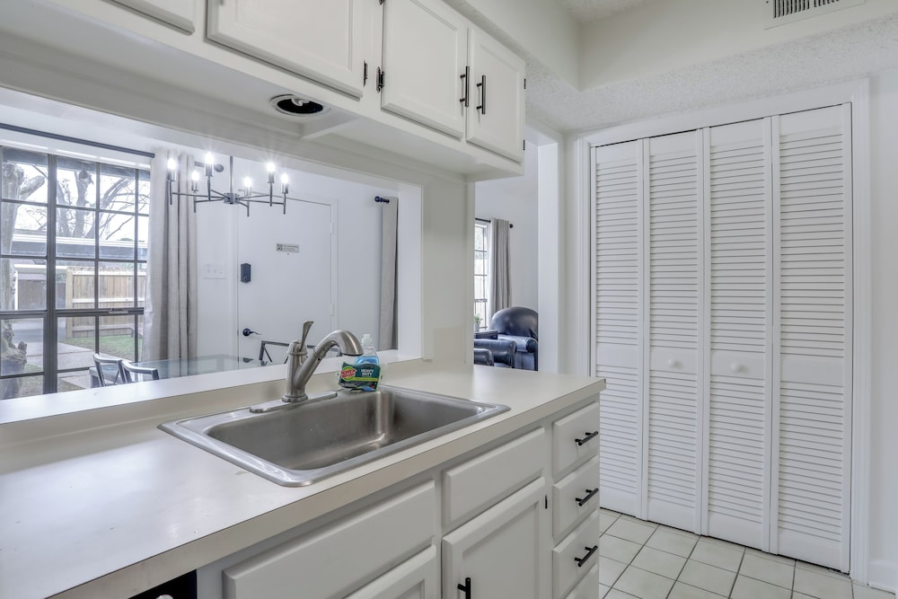 2 Mi to Lsu: Fun-filled Home Base in Baton Rouge!