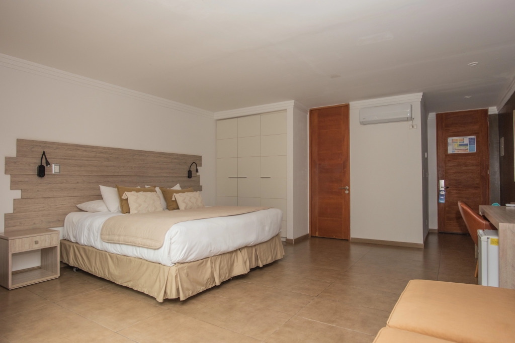 Hotel Mae