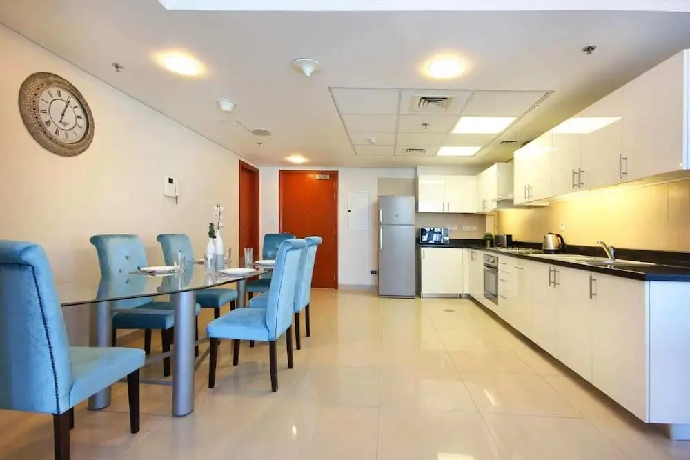 Spacious Apartment in the Classic Park Towers