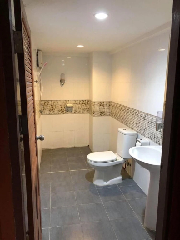 Amika Guesthouse & Hostel