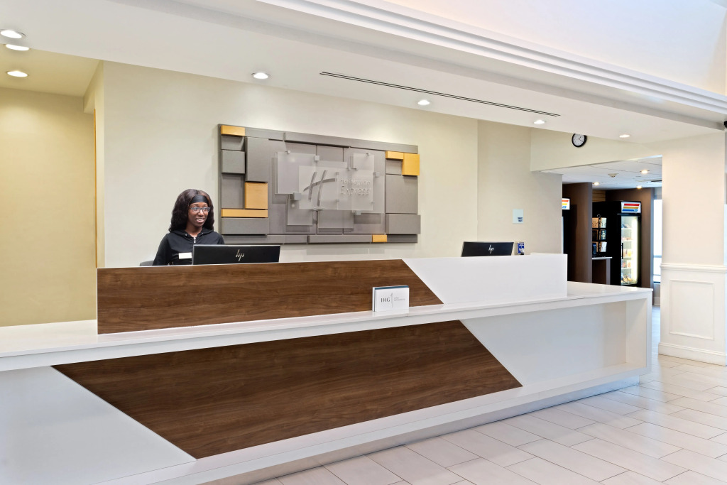 Holiday Inn Express Hauppauge-Long Island by IHG