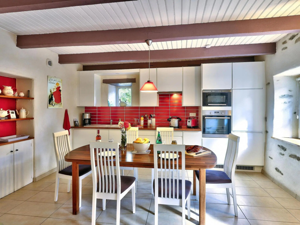 Charming 17th century house, beautiful garden, in Huelgoat