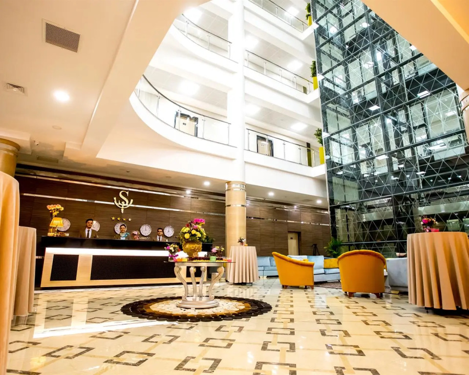 West Shine Hotel