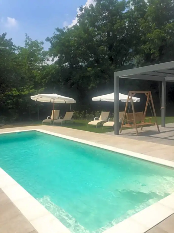 Pove 2.4 Hotel